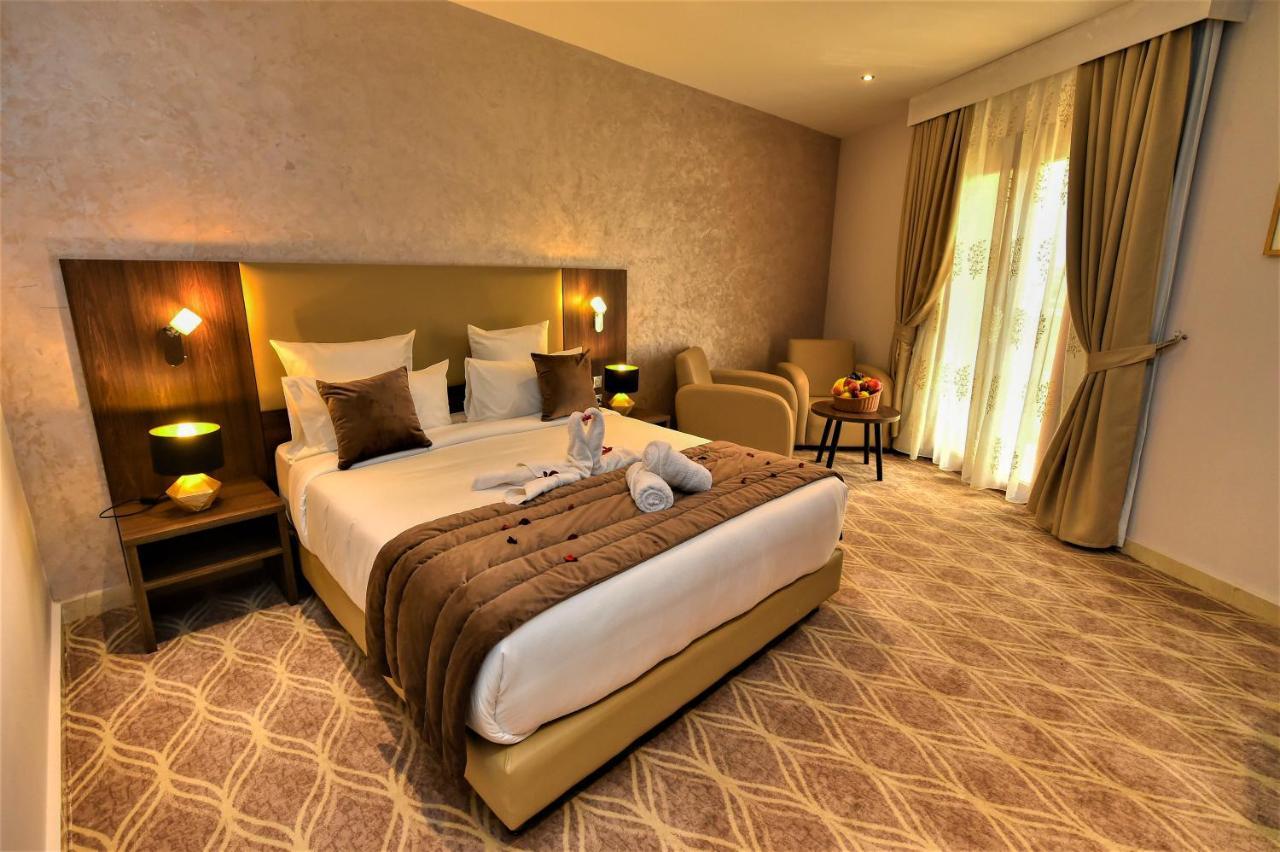 Mf Hotel Oran Bir El Djir Kültér fotó