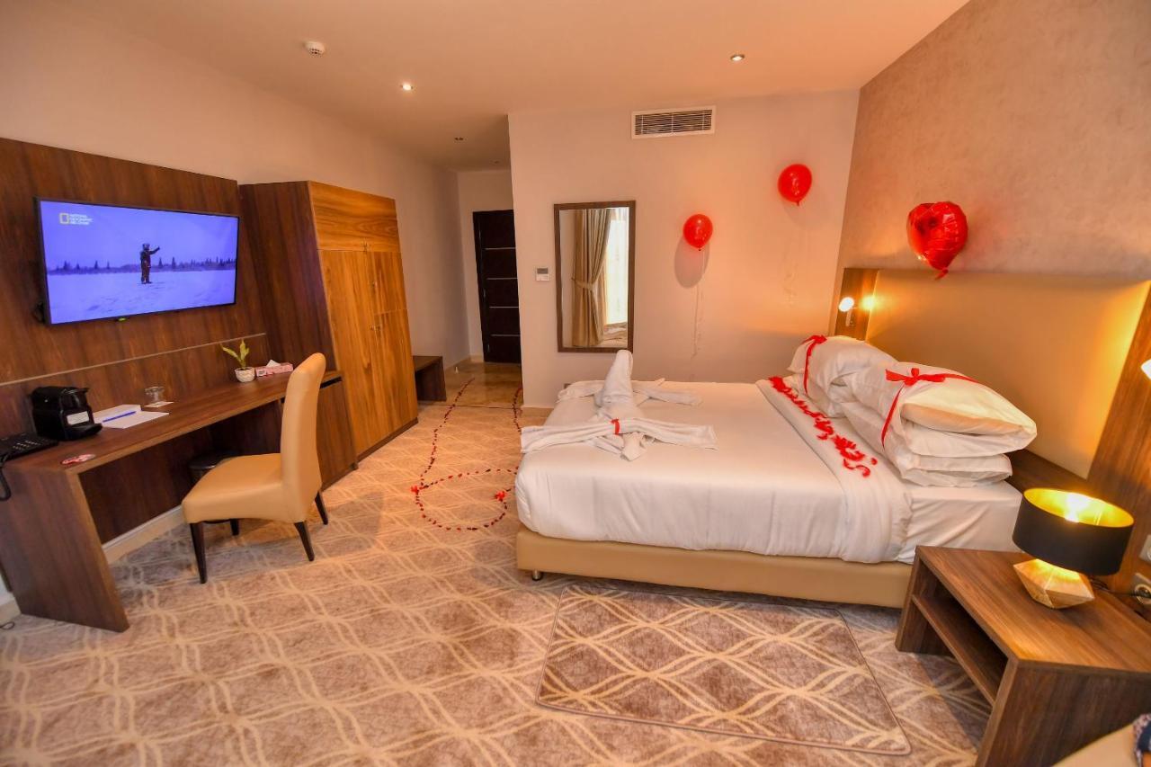 Mf Hotel Oran Bir El Djir Kültér fotó